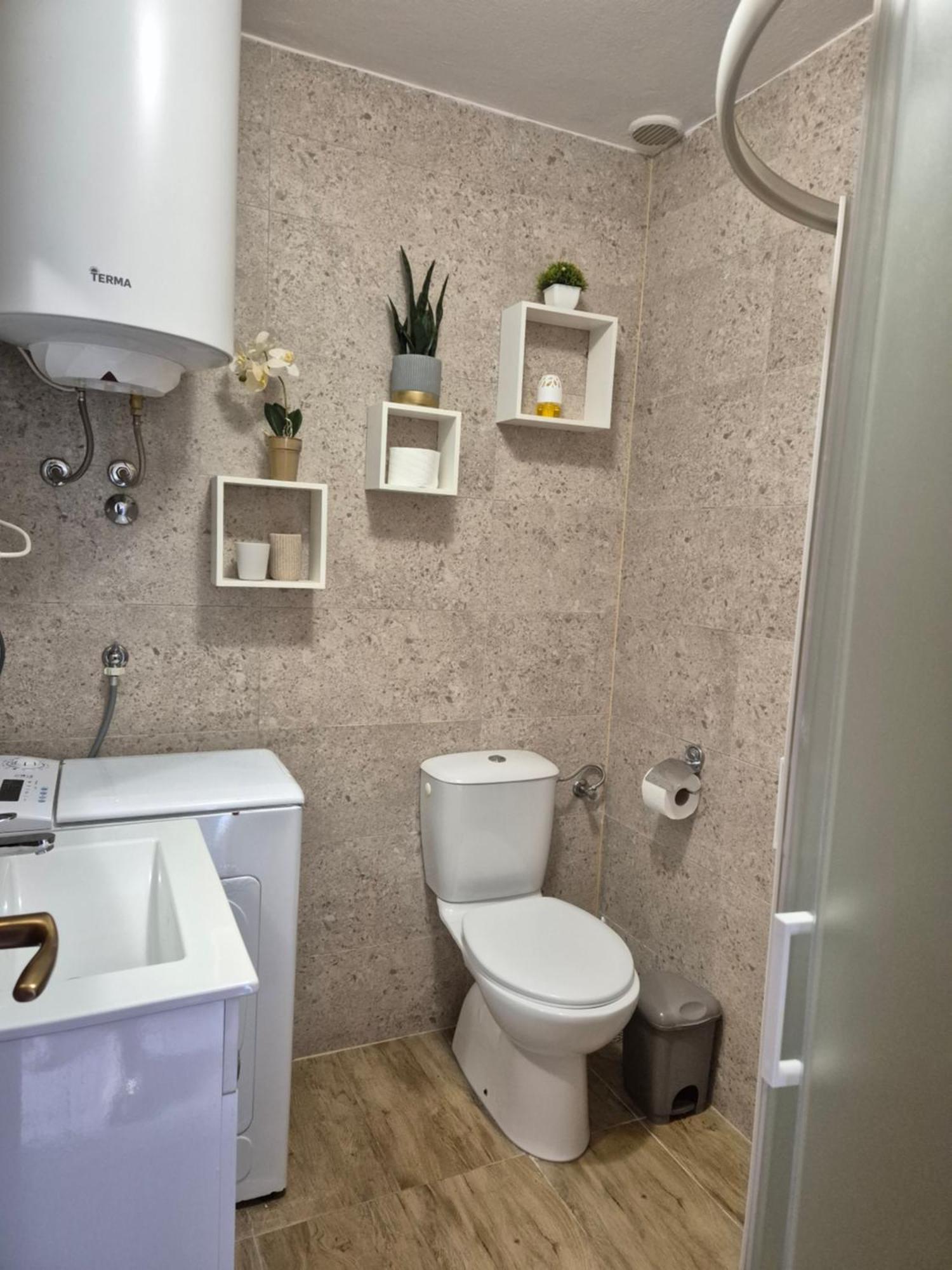 Sanja-marino Apartament *